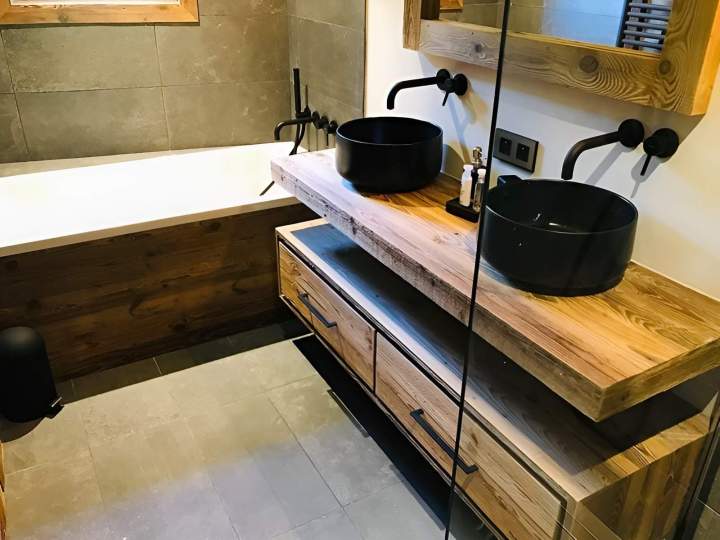 Sanitaire salle de bains moderne Montcel