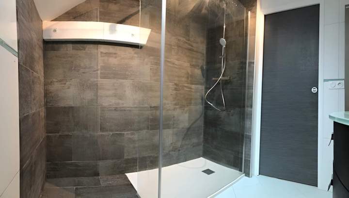 Douche confortable Montcel